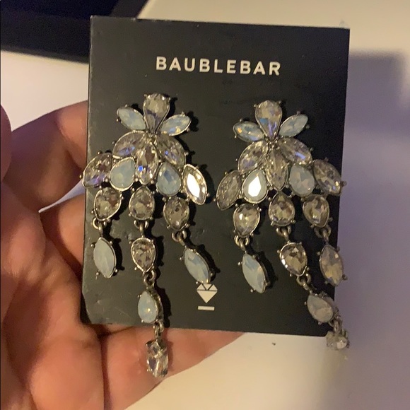 BaubleBar Jewelry - Baublebar dangly earrings